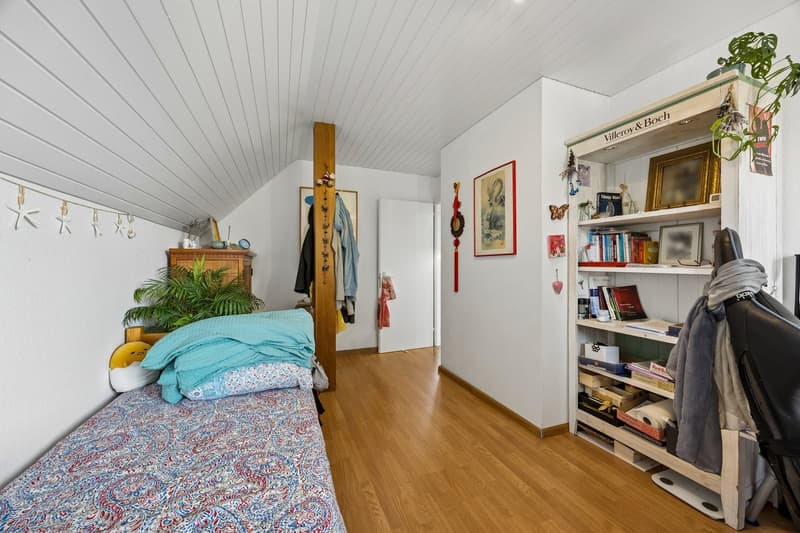 Zweifamilienhaus mit Garten und Ausbaupotenzial in Münchenstein (21)