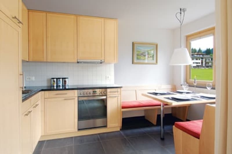 Charming 2.5-room second home on the sunny slope in Klosters (3)