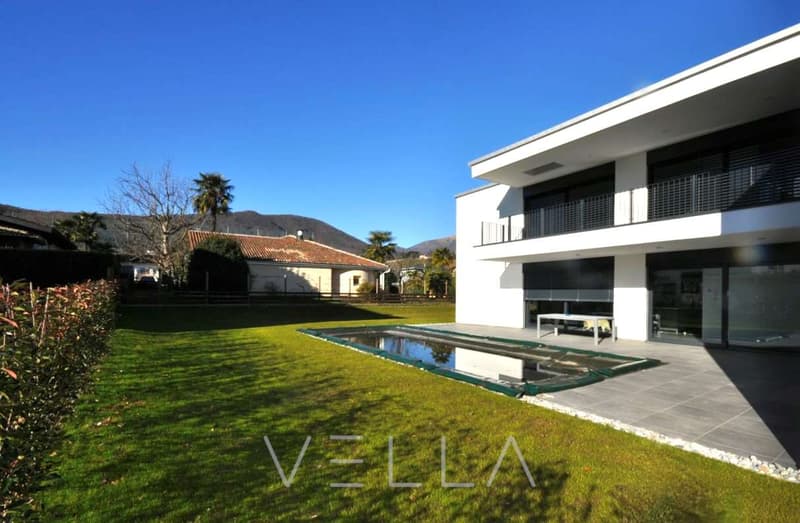 Appartement spacieux de 4,5 pièces avec terrasse à proximité du golf et du lac (2)