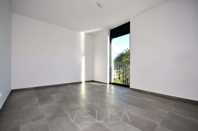 Appartement spacieux de 4,5 pièces avec terrasse à proximité du golf et du lac (13)