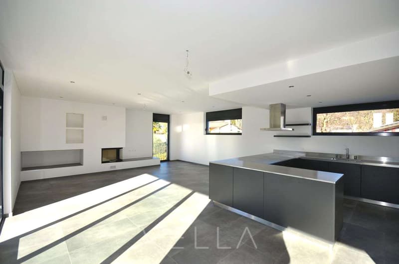 Spacious 4.5-room apartment with terrace near golf course and lake (6)