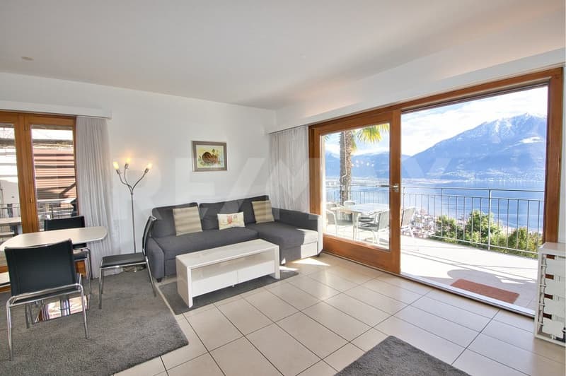 Vacation apartment with breathtaking views of Lake Maggiore (6)