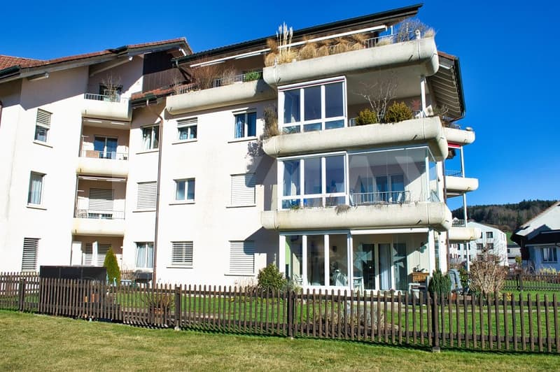 Beautiful 3.5 room apartment with large balcony, elevator, and underground parking in Neudorf (11)