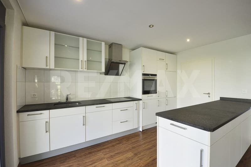 Appartement en rez-de-chaussée lumineux avec jardin privé (6)