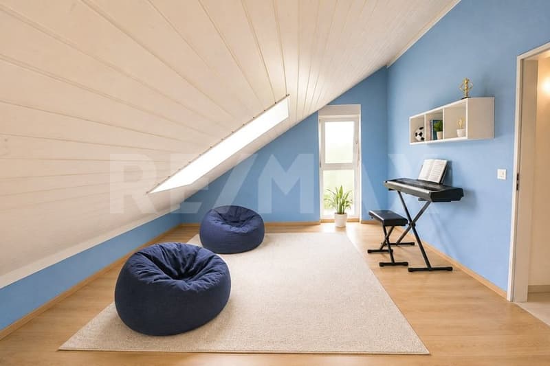 Discover a Charming and Family-Friendly Semi-Detached House! (9)