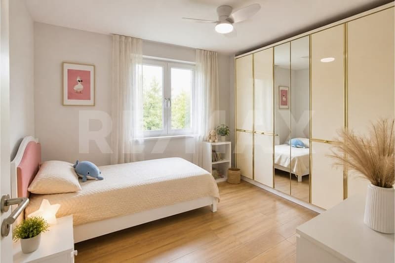 Discover a Charming and Family-Friendly Semi-Detached House! (7)