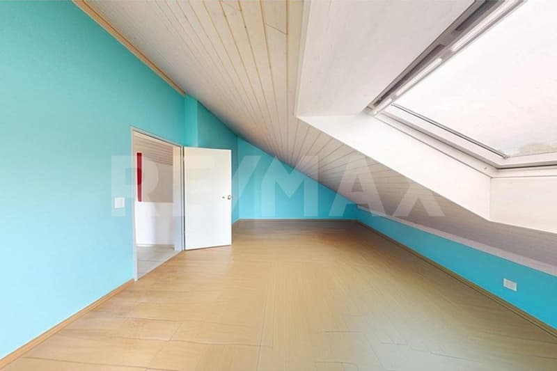 Discover a charming and family-friendly semi-detached house! (12)