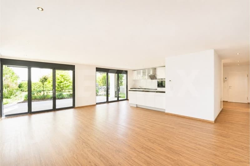 Grosszügige Erdgeschosswohnung mit privatem Garten - ideal für Familien (2)