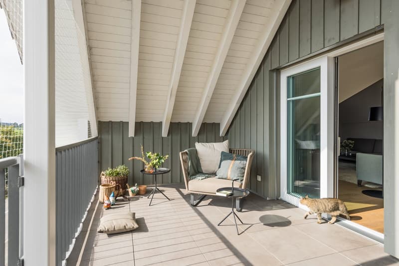 Gedeckte Terrasse mit Säntisblick & Abendsonne