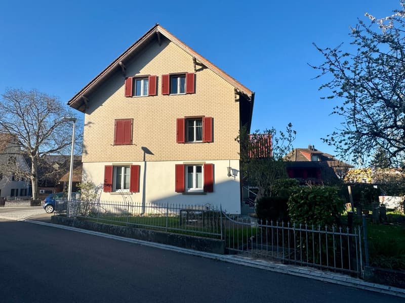 Apartment building with character, history, and diverse potential (7)