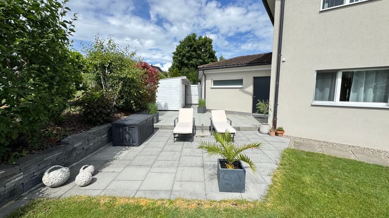 Casa familiare con vista panoramica - qualità di vita eccezionale (3)