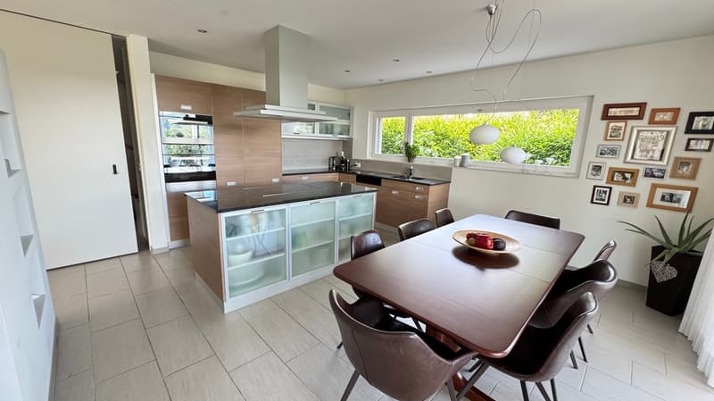 Casa familiare con vista panoramica - qualità di vita eccezionale (10)