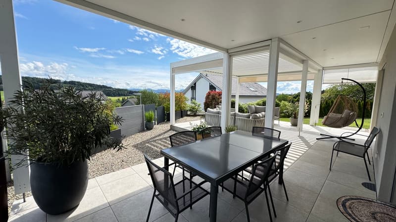 Casa familiare con vista panoramica - qualità di vita eccezionale (2)