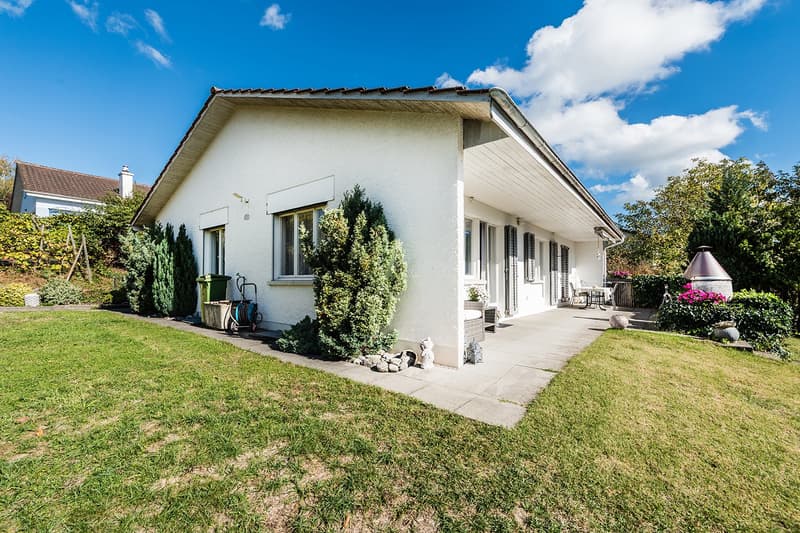 Bungalow mit Garten, Pool und viel Entwicklungspotenzial (5)
