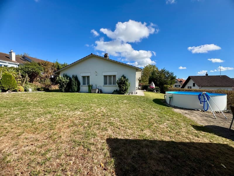 Bungalow mit Garten, Pool und viel Entwicklungspotenzial (6)