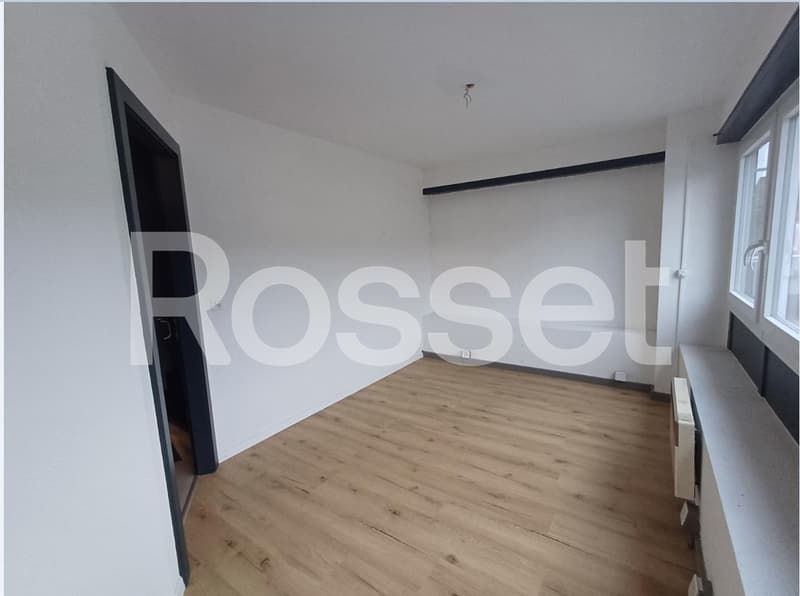 Bureau d'env. 14.3 m² au 1er étage (1)