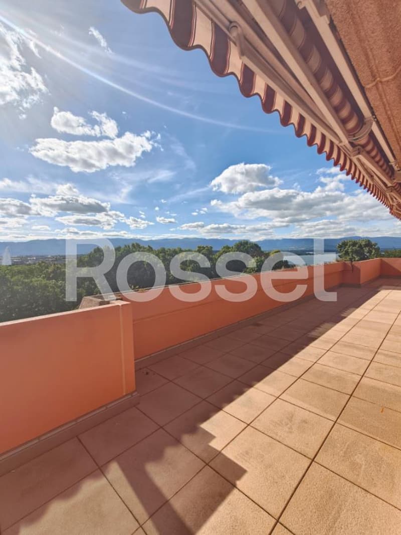 8-room attic in the gable with a peripheral terrace and an unobstructed view of the city and lake (3)