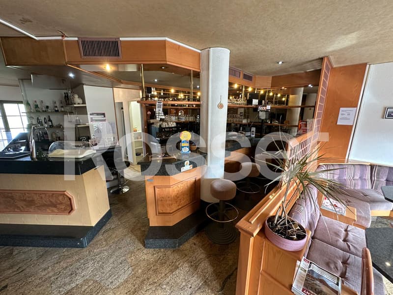 Charmantes Café-Restaurant im Herzen von Puidoux, ideal für kleine Gastronomie (4)