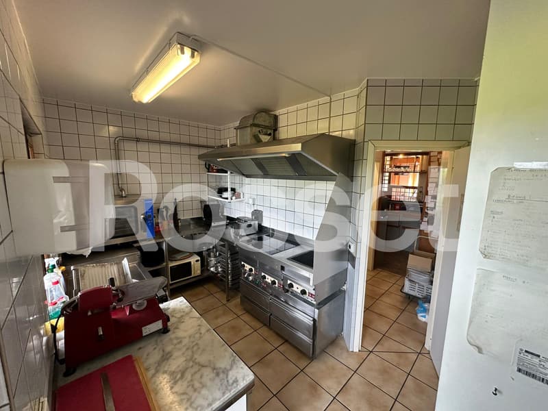 Charmantes Café-Restaurant im Herzen von Puidoux, ideal für kleine Gastronomie (5)