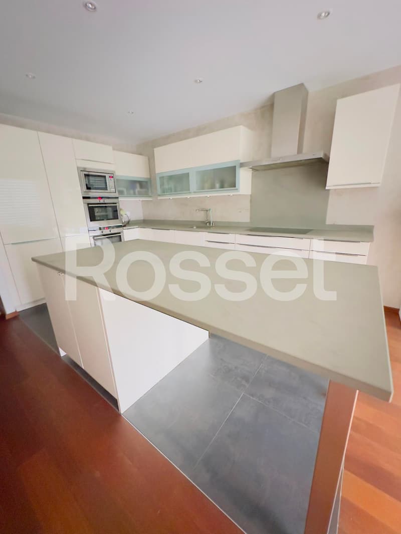 Appartement de 4 pièces au 6ème étage (1)