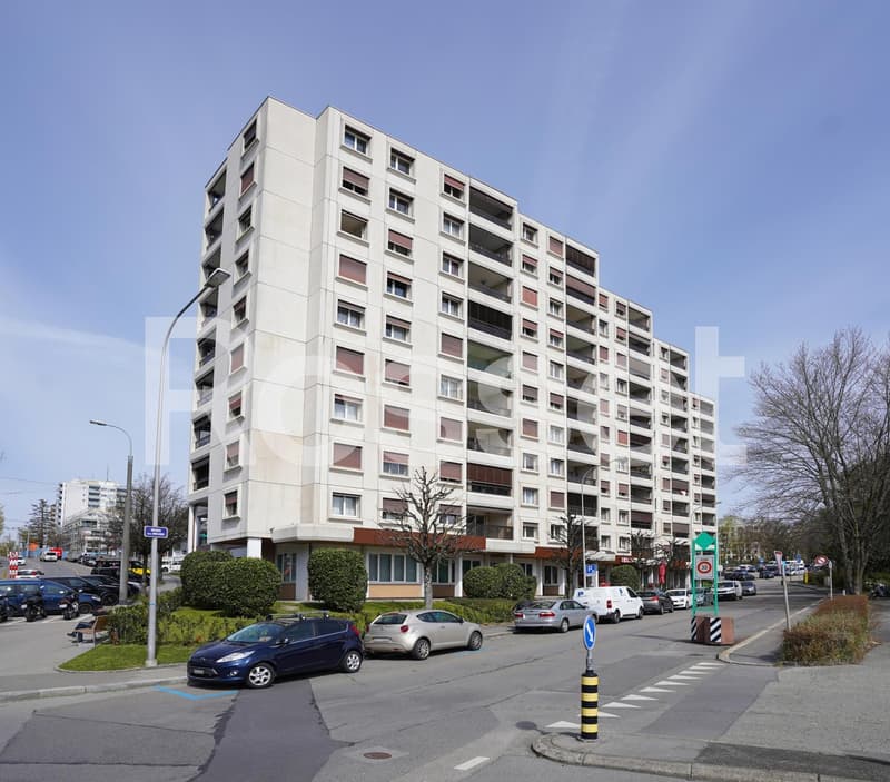 Two-room apartment on the 3rd floor (1)