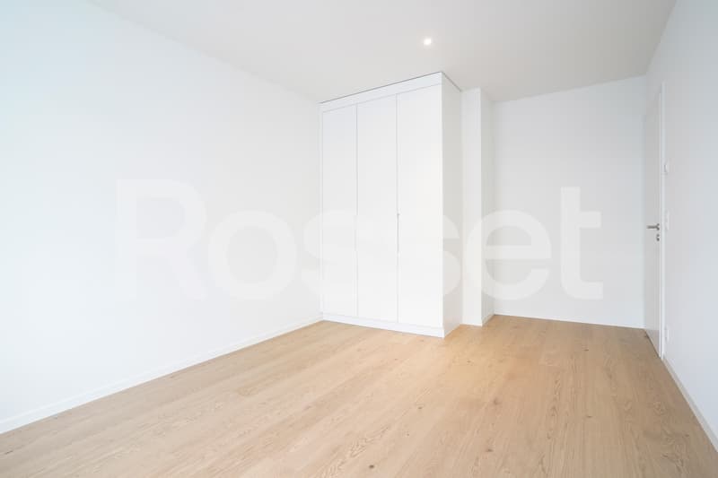 Rare à la location, lumineux appartement au coeur de la ville (4)