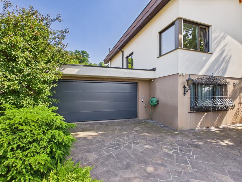 Maison de famille exclusive de 6,5 pièces avec piscine, jardin d'hiver et beaucoup de privacité à Arch BE (24)