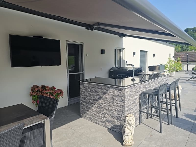 5½-room attic apartment with 152 m² terrace, direct lift access and whirlpool (16)