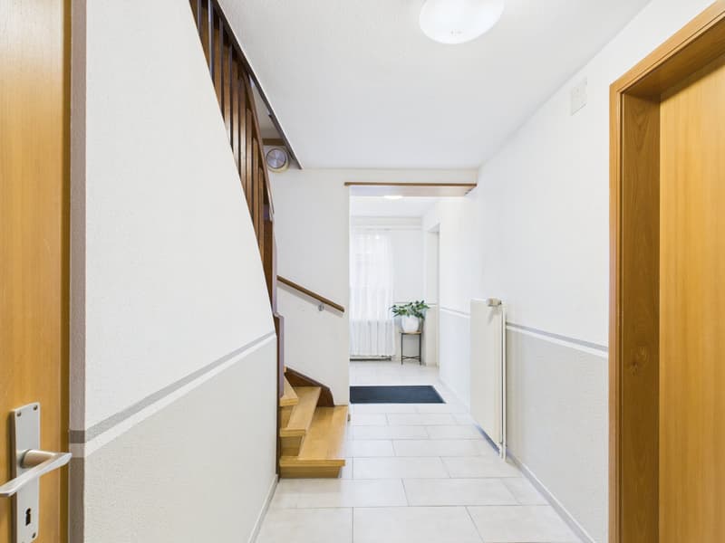 Sonniges Einfamilienhaus in ruhigem Quartier mit Waldnähe (6)