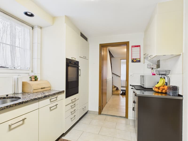 Sonniges Einfamilienhaus in ruhigem Quartier mit Waldnähe (4)