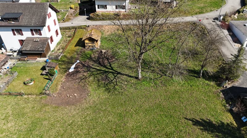 Parcelle de terrain à bâtir spacieuse dans un endroit calme – 831 m² à Erschwil (2)