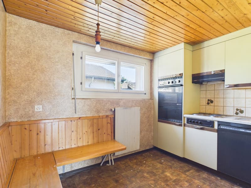 Home with a far-reaching view – renovation object with development potential (4)