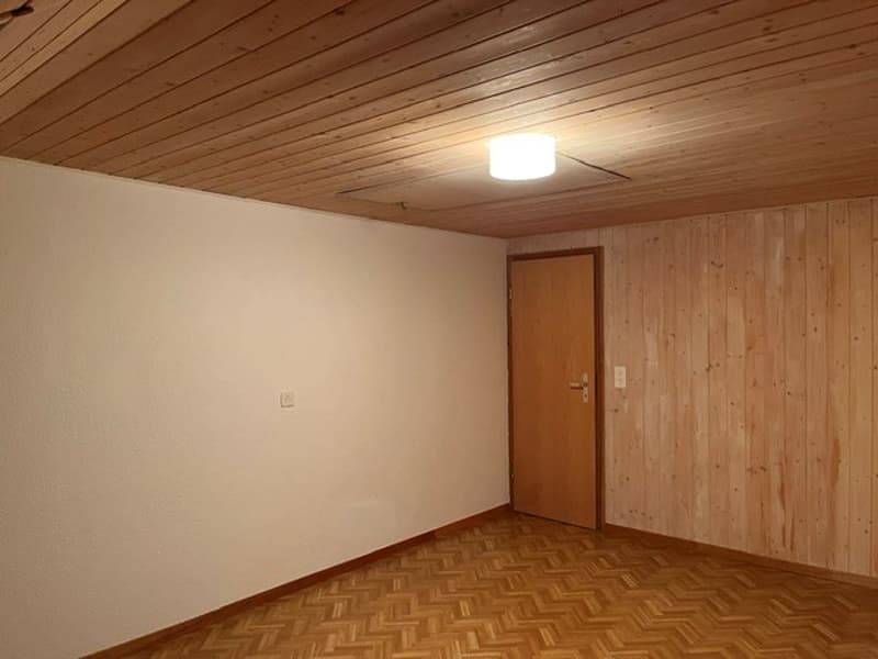 Grosszügige 5½-Zimmerwohnung mit sonnigem Balkon in Solothurn (10)