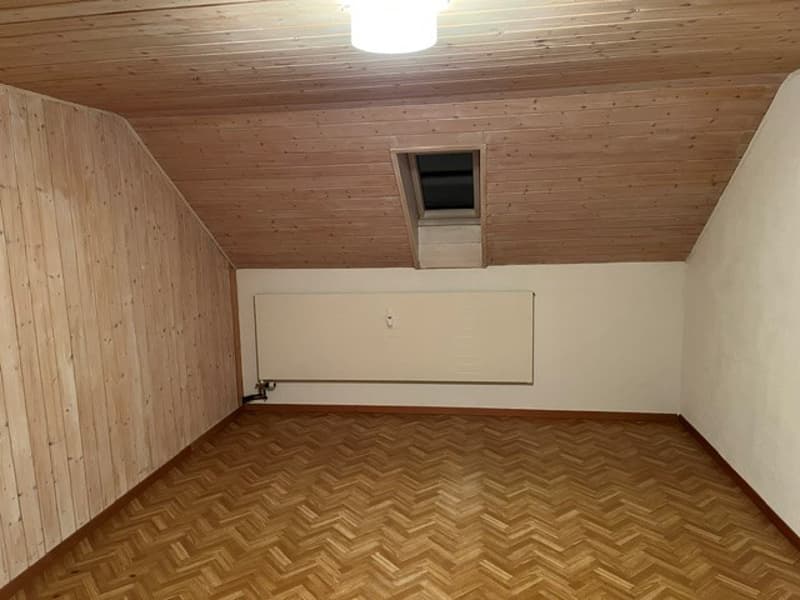 Grosszügige 5½-Zimmerwohnung mit sonnigem Balkon in Solothurn (11)