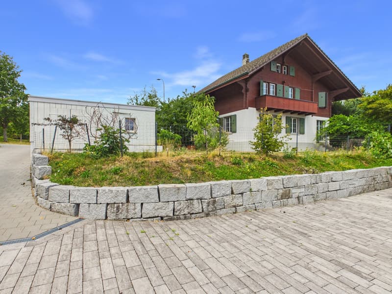 Sonniges Einfamilienhaus in ruhigem Quartier mit Waldnähe (1)