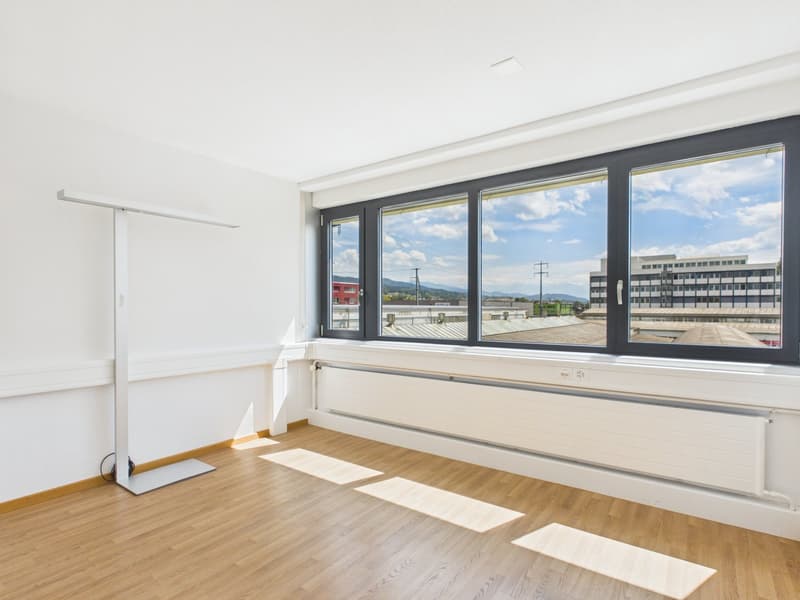 Flexible Büroräume ab 10m2 bis 300m2 in Münsingen (12)