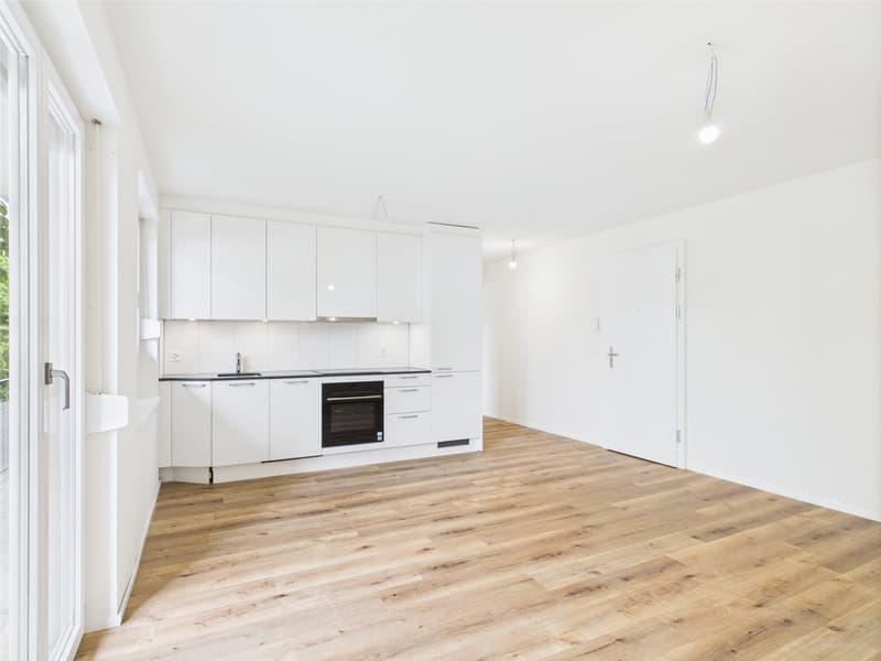 Frisch saniert & stilvoll: 2-Zimmerwohnung mit Balkon an ruhiger Lage (3)