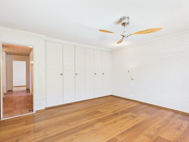 Exklusives 7.5-Zimmer-Einfamilienhaus mit Pool, Wintergarten und viel Privatsphäre in Arch BE (6)