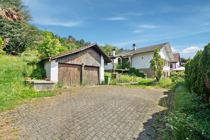 Superbe Maison Familiale au Coeur d'un Village Verdoyant (5)