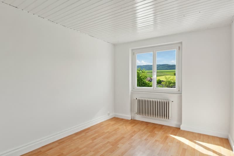 Bella Casa Familiare nel Cuore di un Villaggio Verde (7)