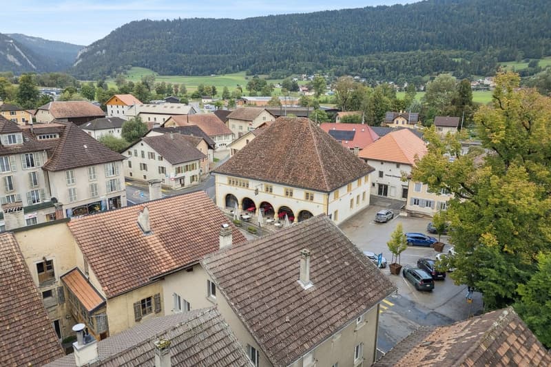 Haus im Stadtzentrum von Môtiers, ideal für eine große Familie (3)