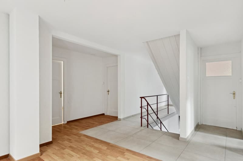 House in the city center of Môtiers, ideal for a large family (11)