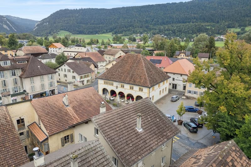 House in the city center of Môtiers, ideal for a large family (3)
