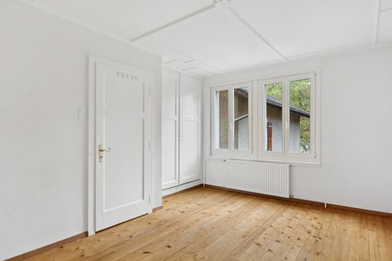 House in the city center of Môtiers, ideal for a large family (10)