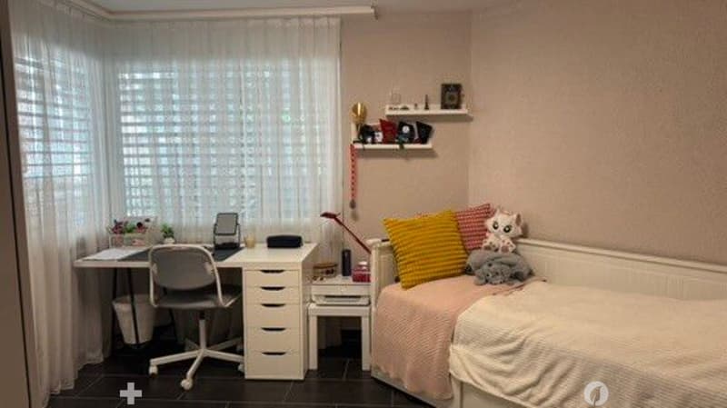 Prächtige helle Wohnung mit Garten (6)