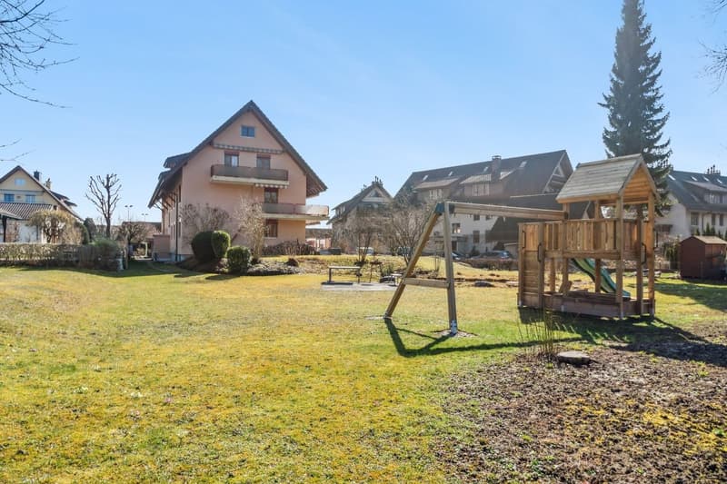 Prestigieux Duplex 5.5 pces "Pieds dans l'eau" avec Salle d'Escalade (9)