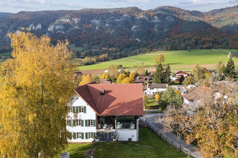 A soul and light refuge in the heart of the Bernese Jura (2)