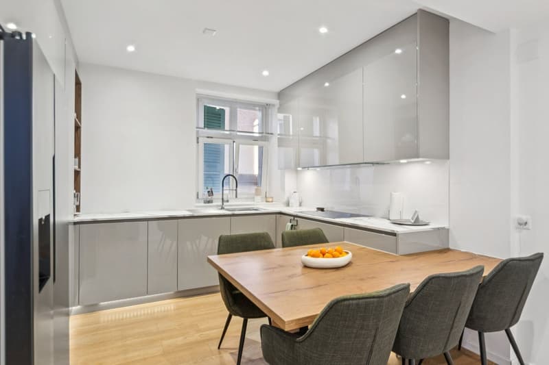 Seltenheit im Herzen von Reconvilier: Renovierte 4.5-Zimmer-Wohnung (9)