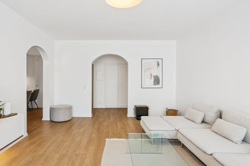 Seltenheit im Herzen von Reconvilier: Renovierte 4.5-Zimmer-Wohnung (7)