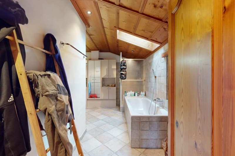 The Perfect Balance: Contemporary Elegance and Serenity in Court (10)